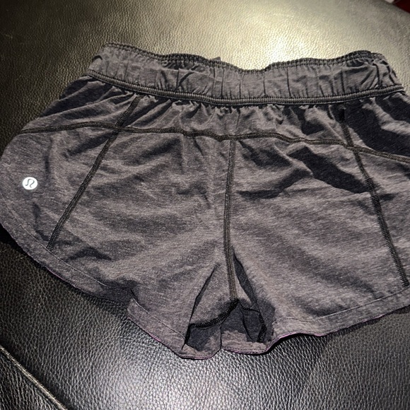 Lululemon reversible 2 in 1 drawstring jogger shorts - Picture 4 of 5